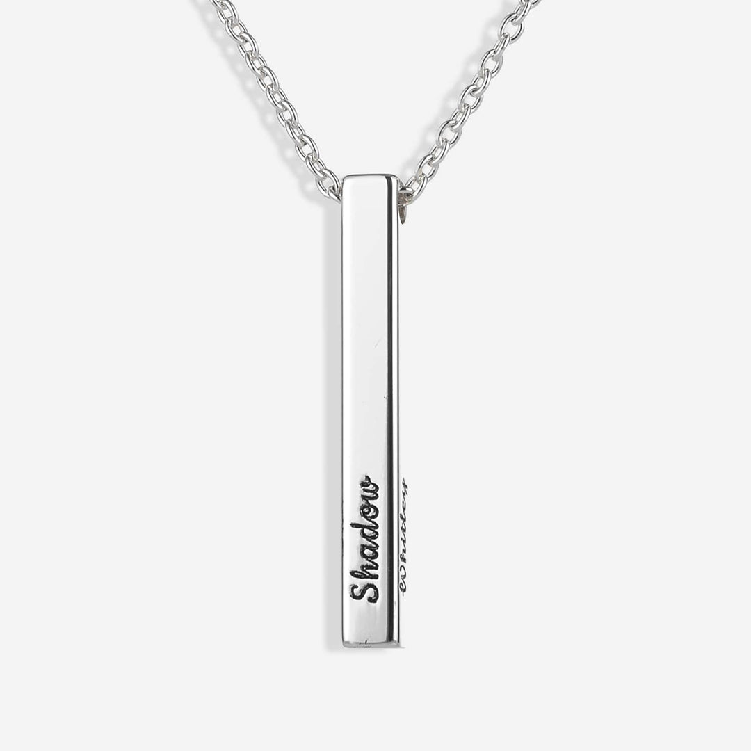 Collar Minimalista de Barra