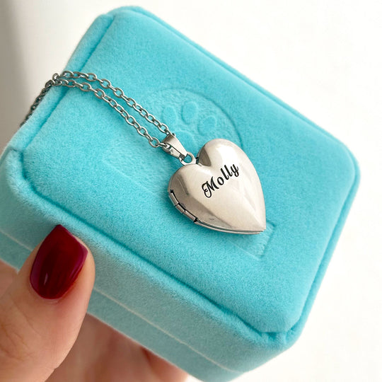 Collar con Medallón de Corazón
