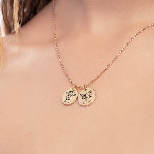 Collar con cara de mascota y caja de rosas Furever