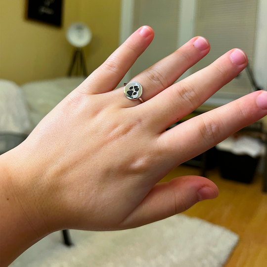 Personalisierter Ring mit Pfotenabdruck