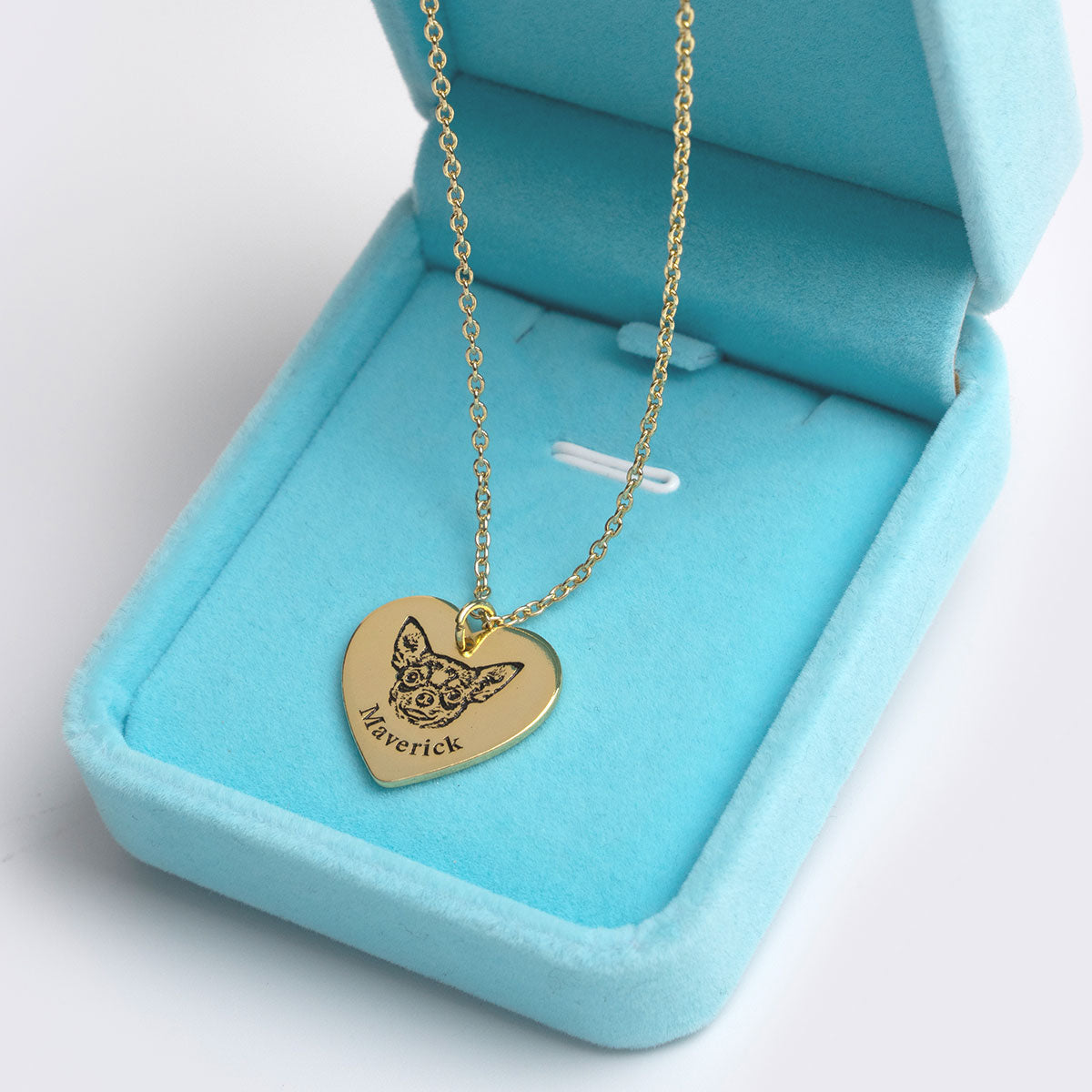 Halskette mit Haustiergesicht