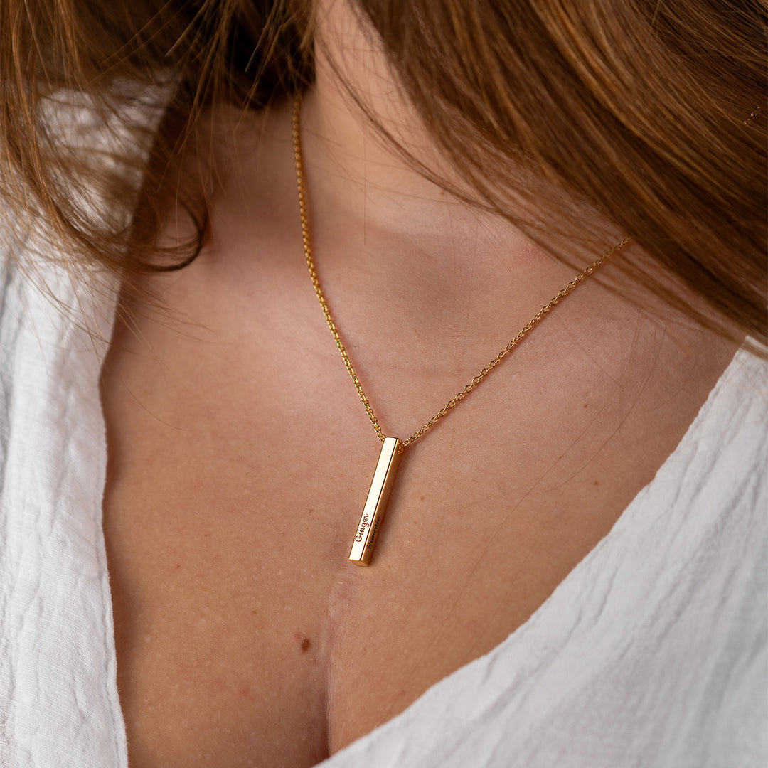 Collier à barres minimaliste