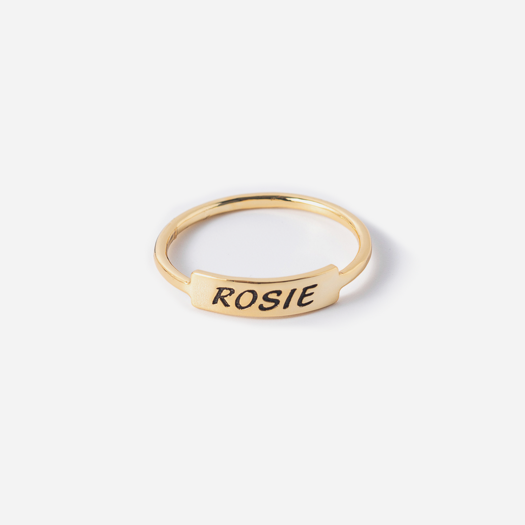 Bague de nom minimaliste